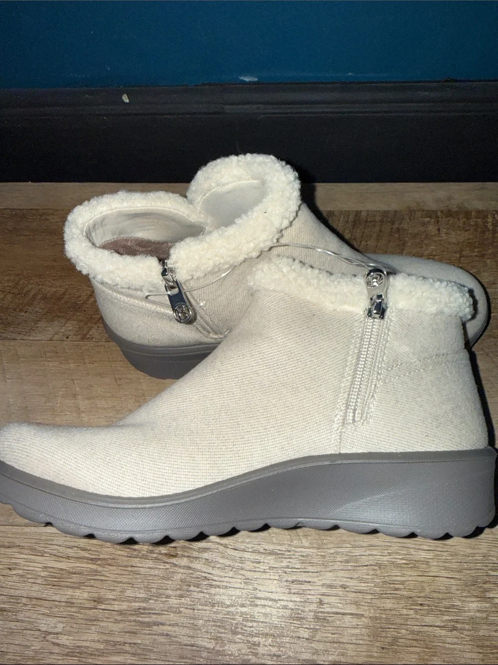 Size 6 BZees For LifeStride Bootie. New without Tags